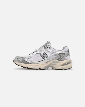 New Balance 725 White/Silver