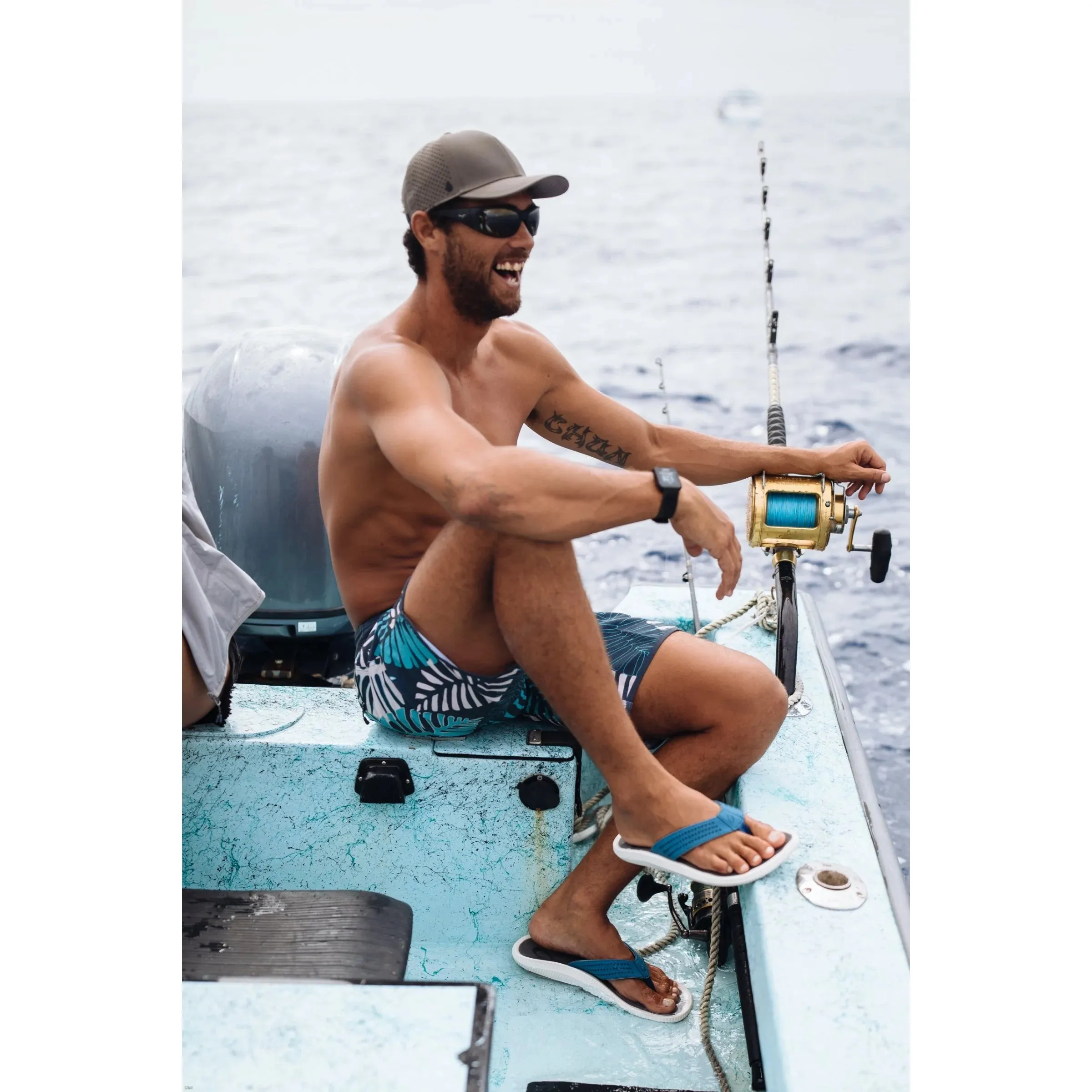 OluKai Ulele Mens Beach Sandals